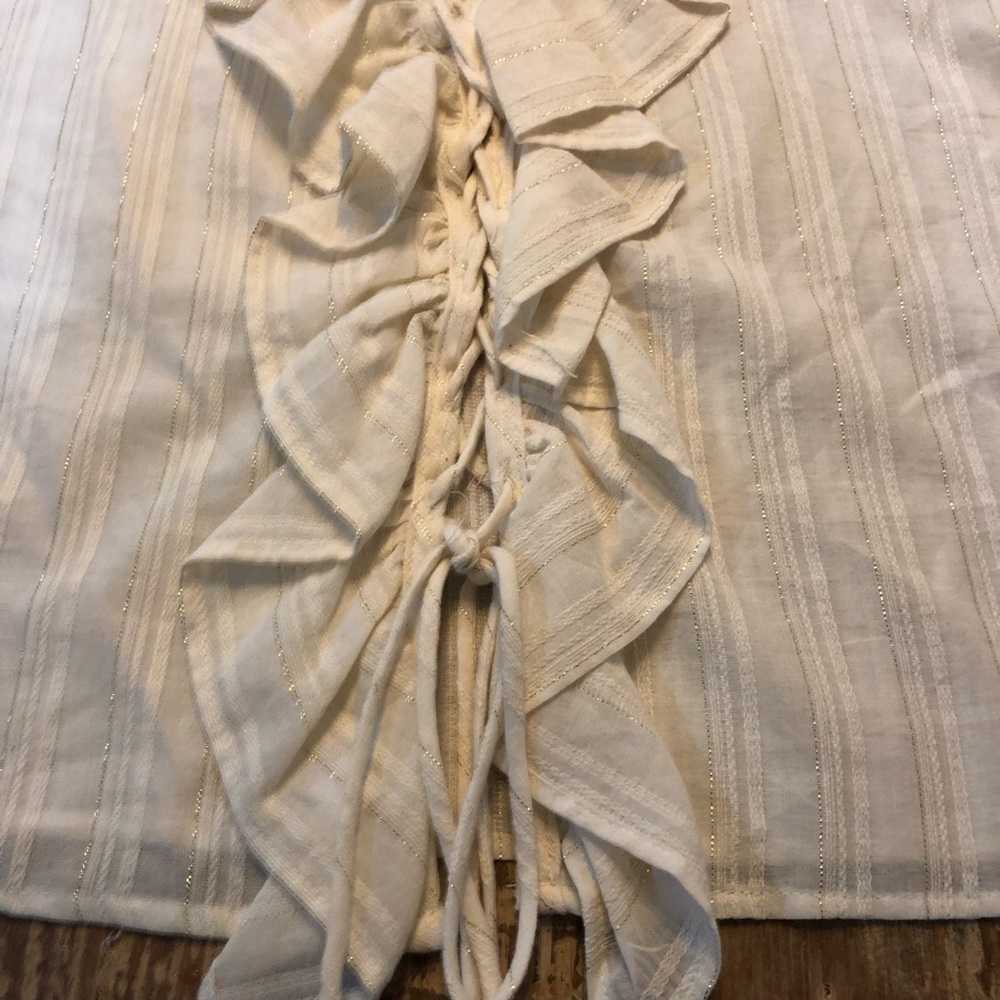 NWT Zara Cream Metallic Ruffle Lace Up Top - Picture 3 of 6